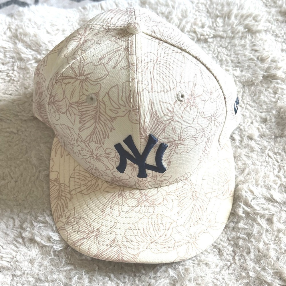 Mens New York‎ Yankees New Era Cream Spring Training Leaf 9FIFTY Snapback Hat